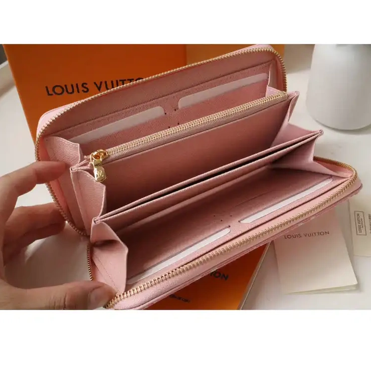 2204DJ0036 Bag LV 0608